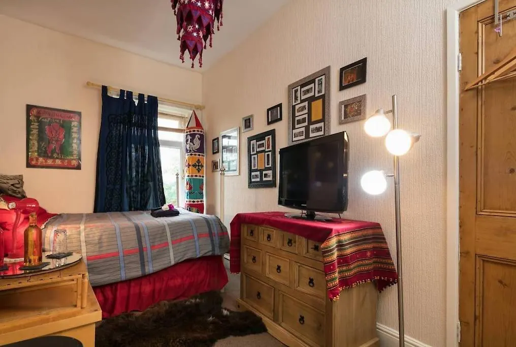 Bradford Digs Self Contained House Apartment Bradford (West Yorkshire)