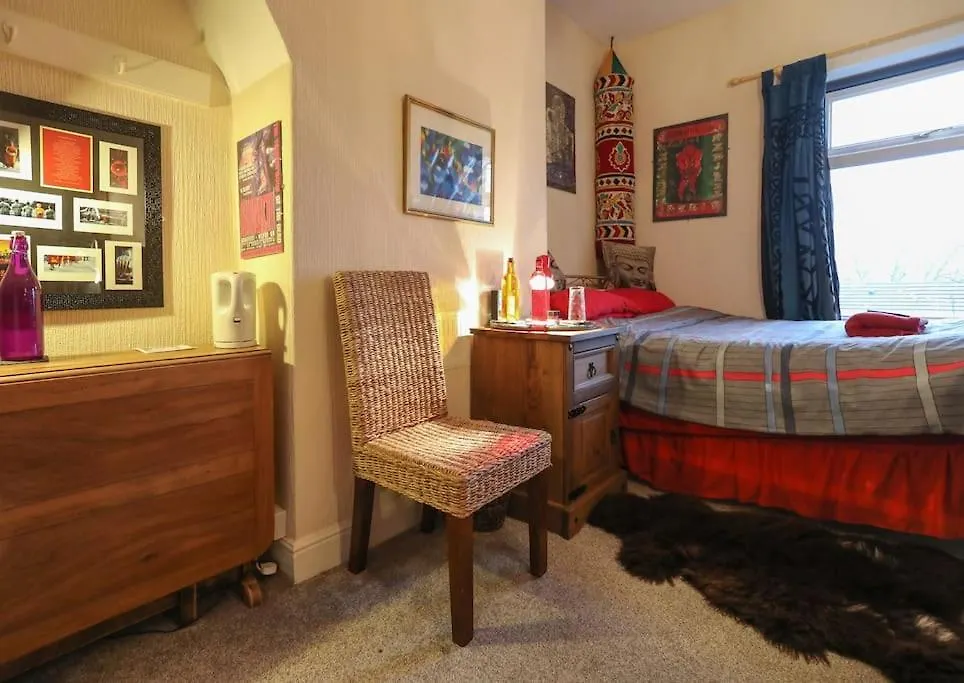 Bradford Digs Self Contained House Apartment