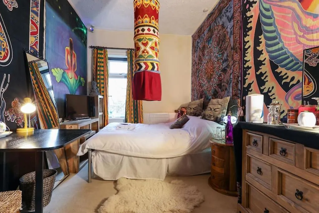 Bradford Digs Self Contained House Apartment