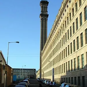 Lister Mills, 327, Silk Warehouse, Lilycroft Rd, Bd9 5bd Apartment