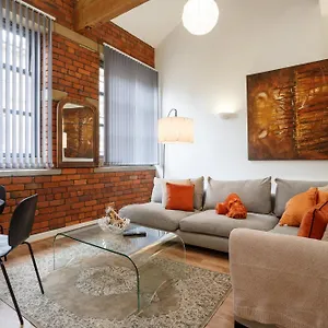 Cozy Downtown Loft In Apartment